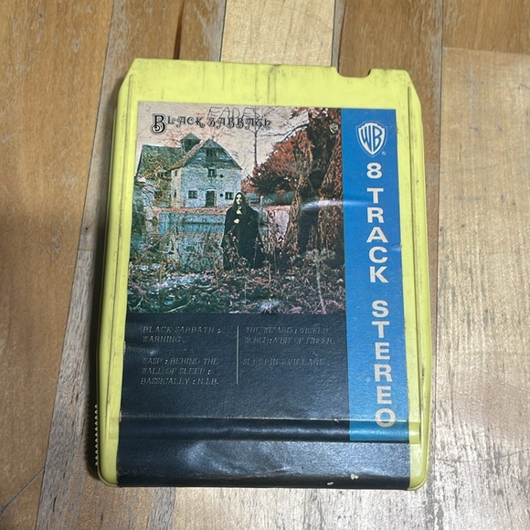 Vintage 8 tracks including black sabbath and carrying case - Picture 7 of 10